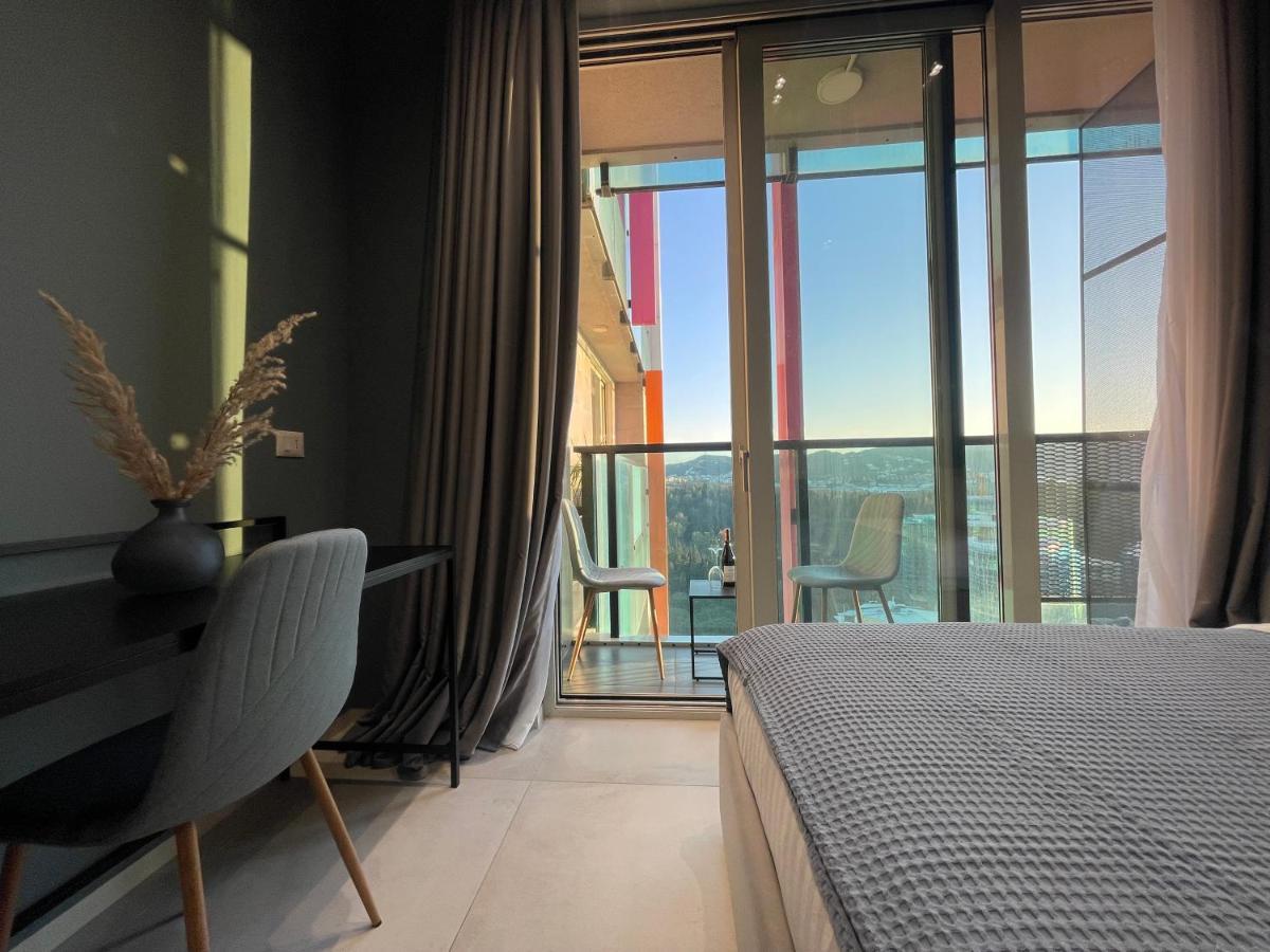 Ambassador Skyline Apartments Тирана Екстериор снимка