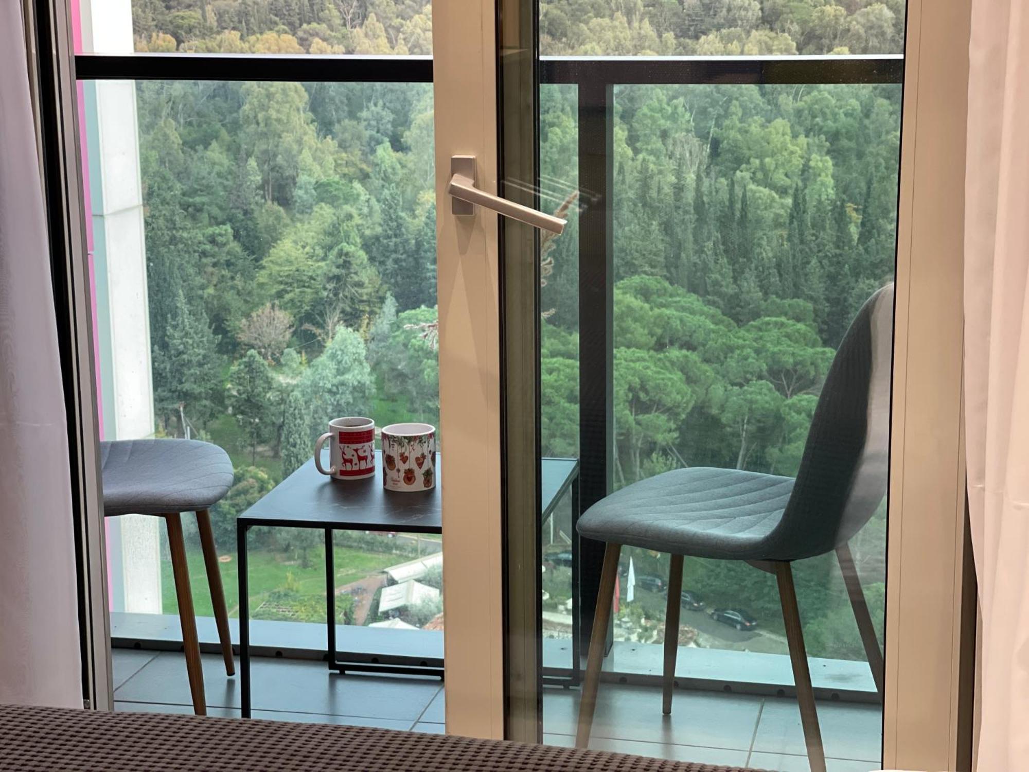 Ambassador Skyline Apartments Тирана Екстериор снимка
