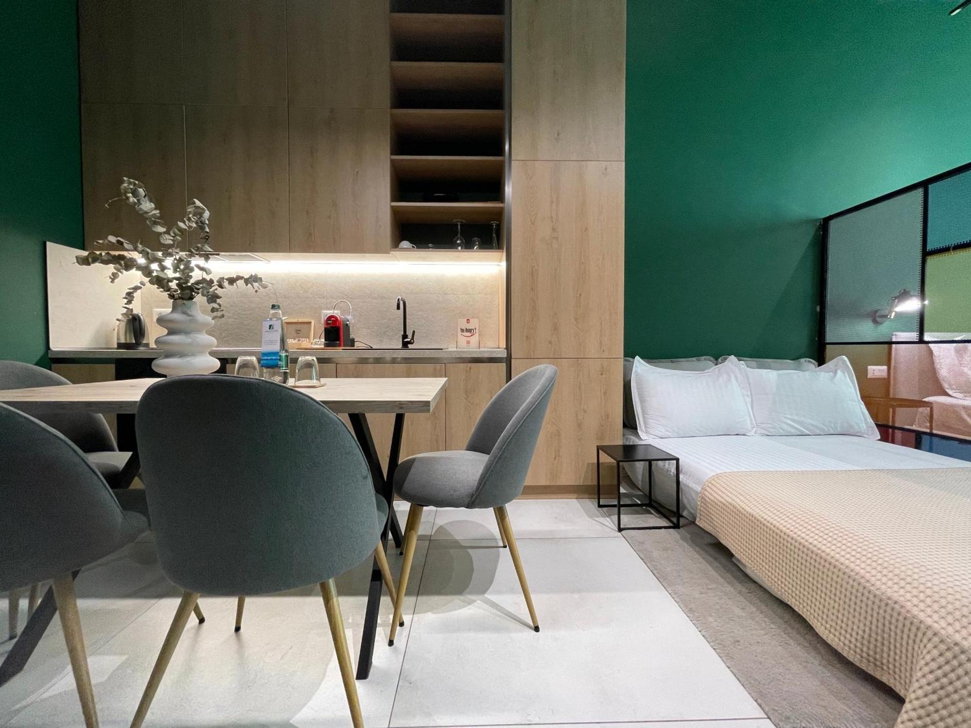 Ambassador Skyline Apartments Тирана Екстериор снимка